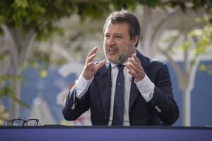 manoeuvre salvini nous travaillons a supprimer les taxes sur les primes de production