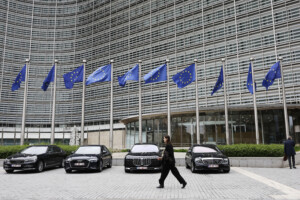ukraine ue nous continuerons de collaborer pour les sanctions contre la russie