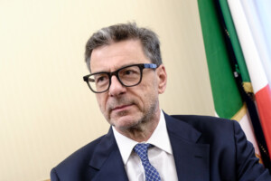 banques giorgetti nous ne controlons pas mps comme certains le pensent