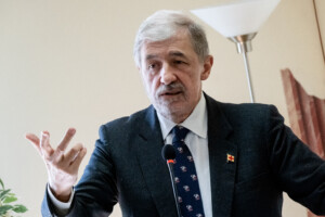 ligurie bucci jhesitais a me presenter mais maintenant le cancer a disparu