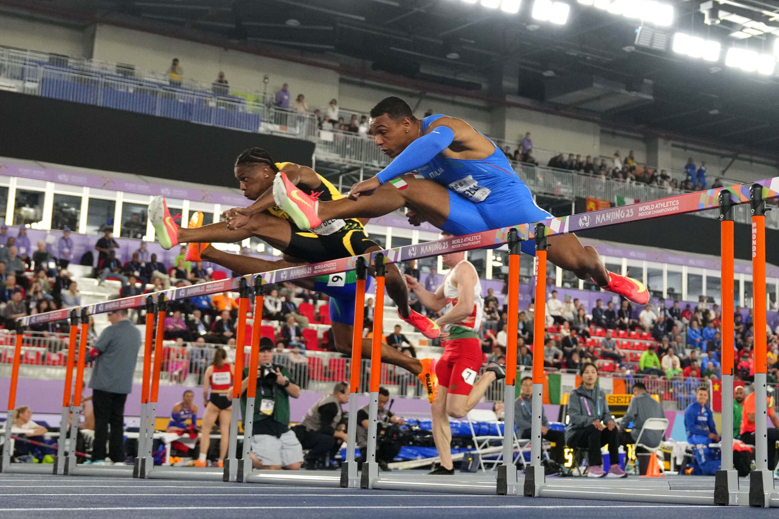 championnats du monde dathletisme simonelli en demi finale du 110 m haies scaled