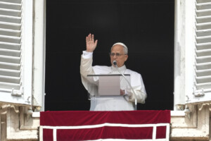 le pape je prie pour kirk et sa famille inquiet face a la violence politique