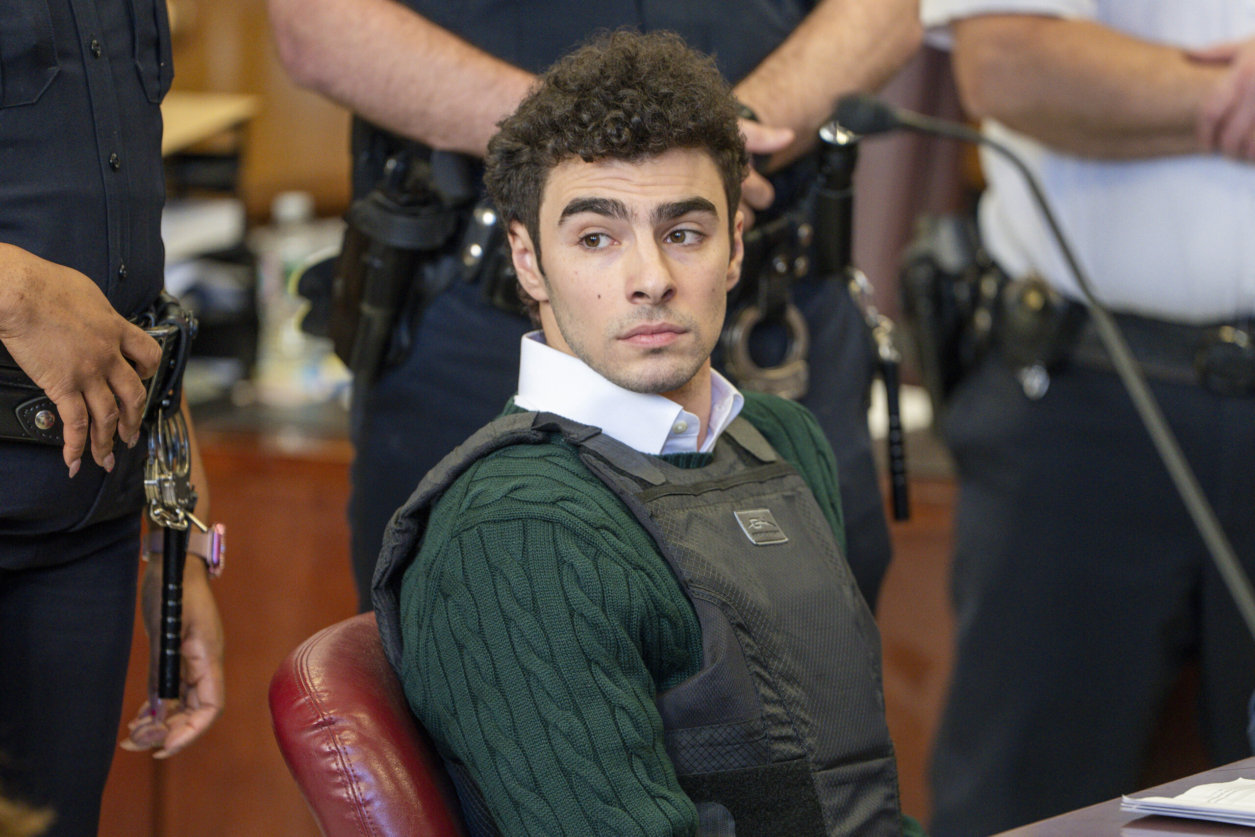 les accusations de terrorisme contre luigi mangione ont ete abandonnees a new york scaled