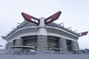 stade de milan le conseil municipal donne son feu vert a la cession a linter et au milan