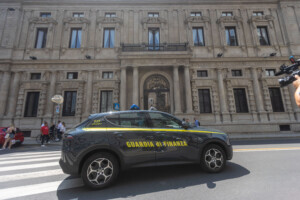 naples decouverte dune fraude massive 57 millions deuros saisis a un tiktoker