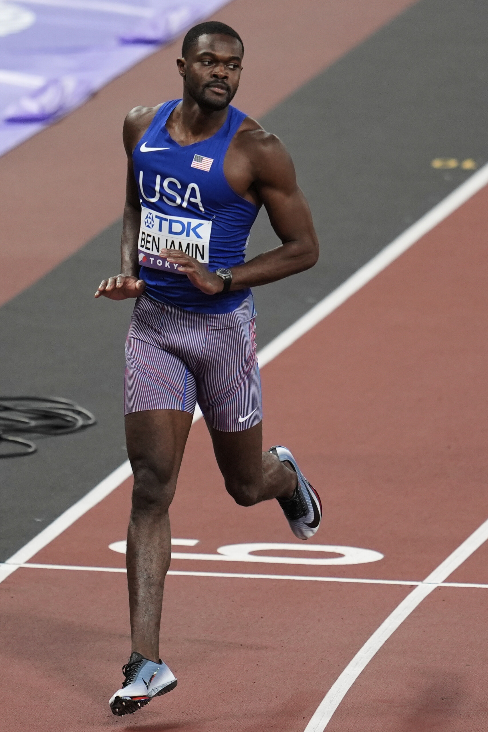 athletisme mondiaux lamericain benjamin en or sur 400 m haies scaled