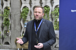 estonie tallinn demande lactivation de larticle 4 de lotan apres une incursion de chasseurs russes