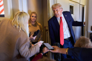 taiwan trump suspend une aide militaire de 400 millions de dollars