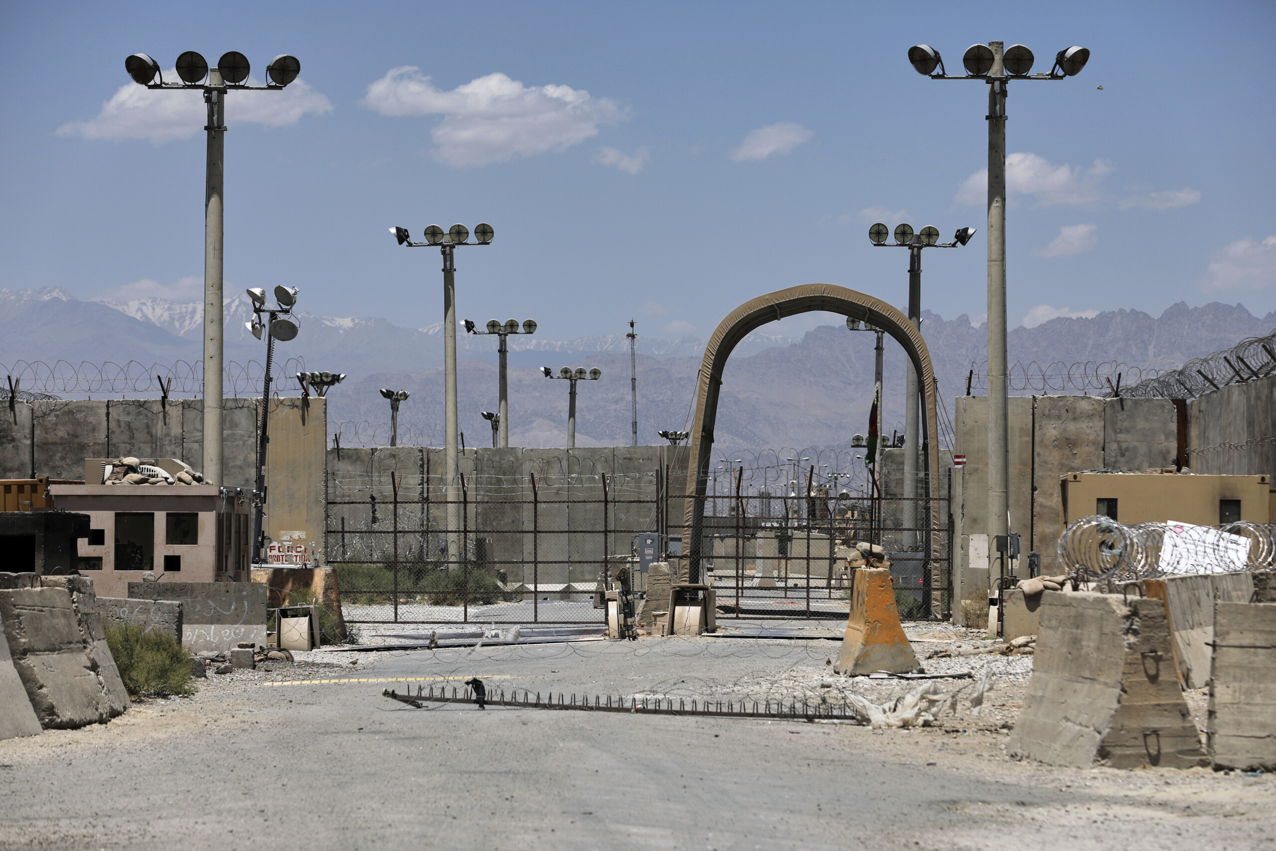 afghanistan trump veut recuperer la base de bagram les talibans disent non scaled