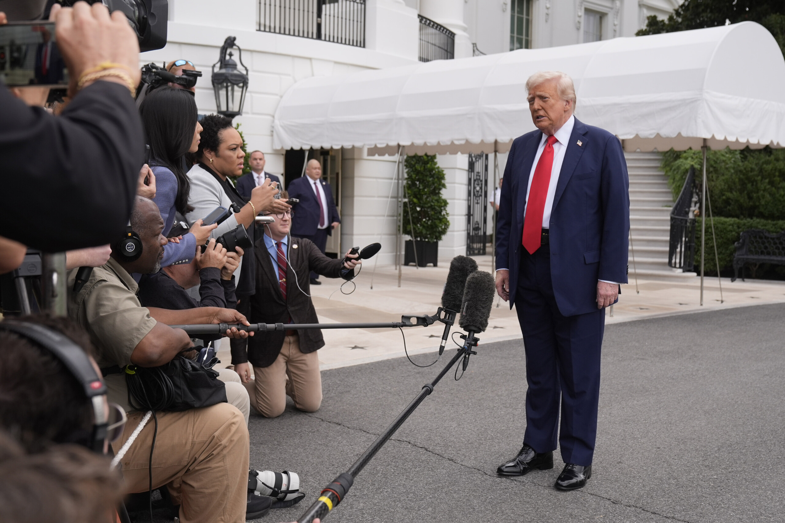 etats unis trump avant les funerailles de kirk nous celebrerons la vie dun grand homme scaled