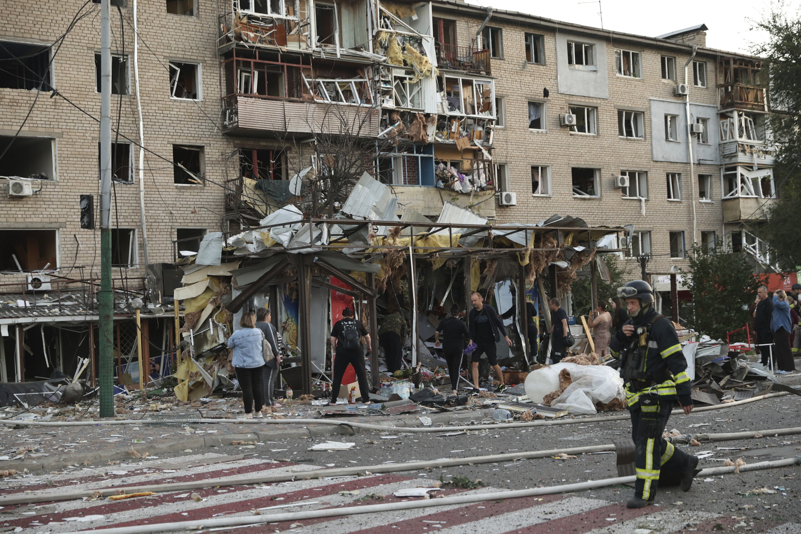ukraine attaque russe dans la nuit a zaporizhzhia sumy et kiev au moins deux morts scaled
