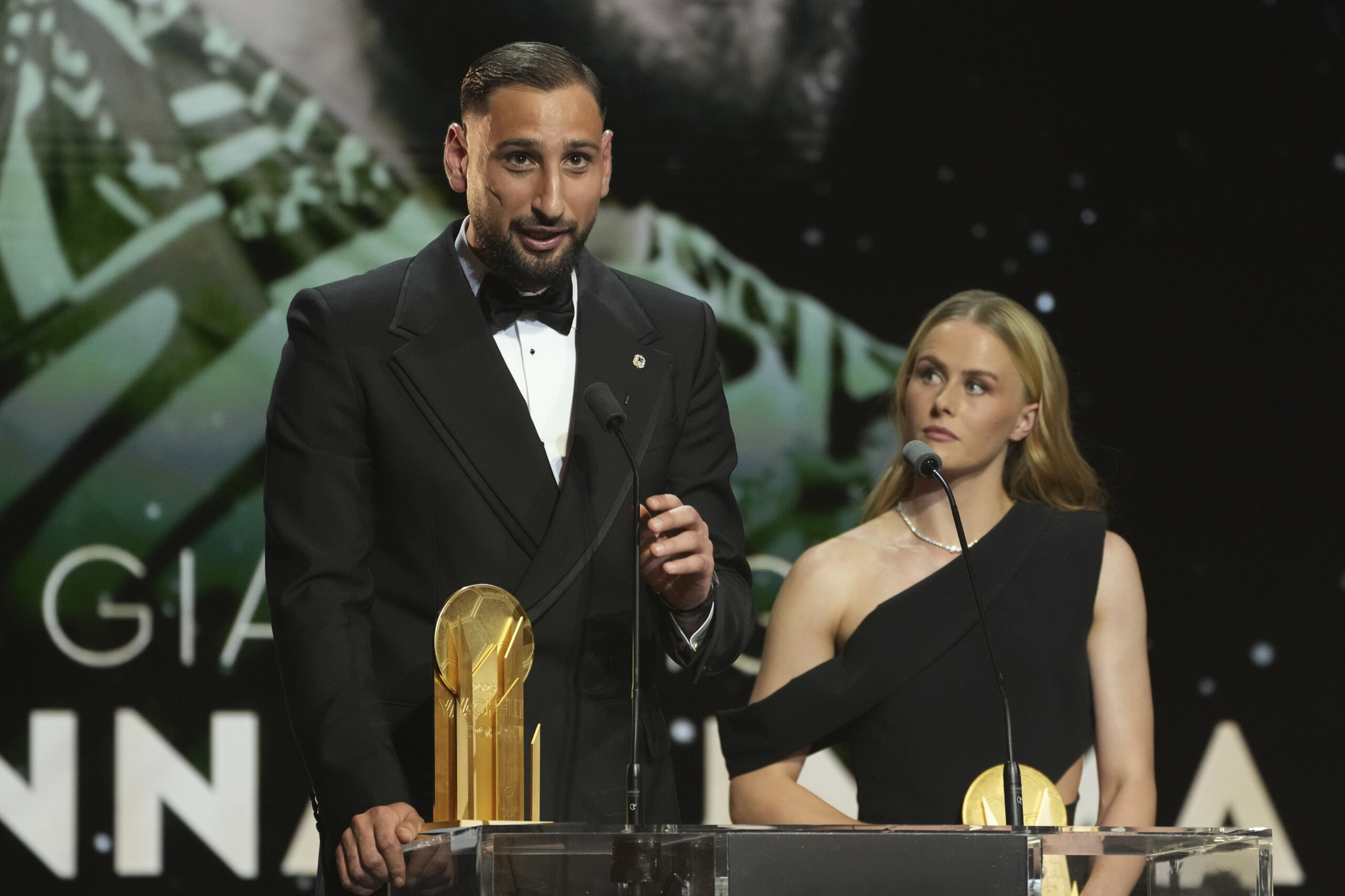 football donnarumma remporte le prix yashin du meilleur gardien de but scaled