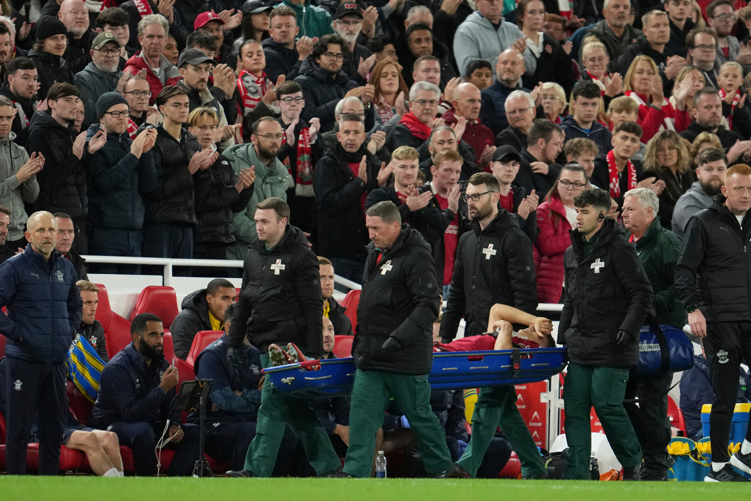 liverpool inquiet pour leoni slot esperons que ce ne soit pas grave scaled