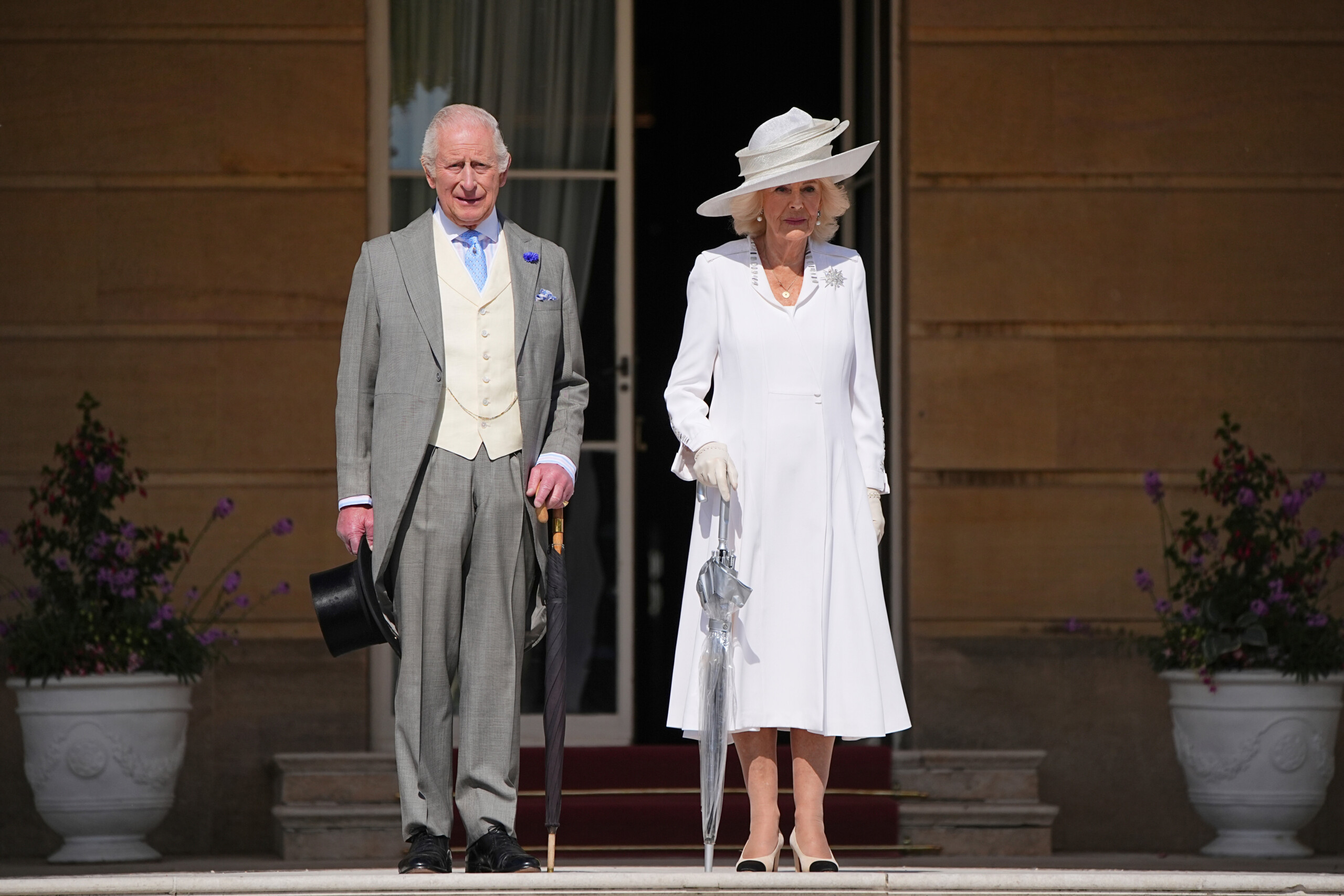 charles et camilla rendront visite au pape fin octobre scaled