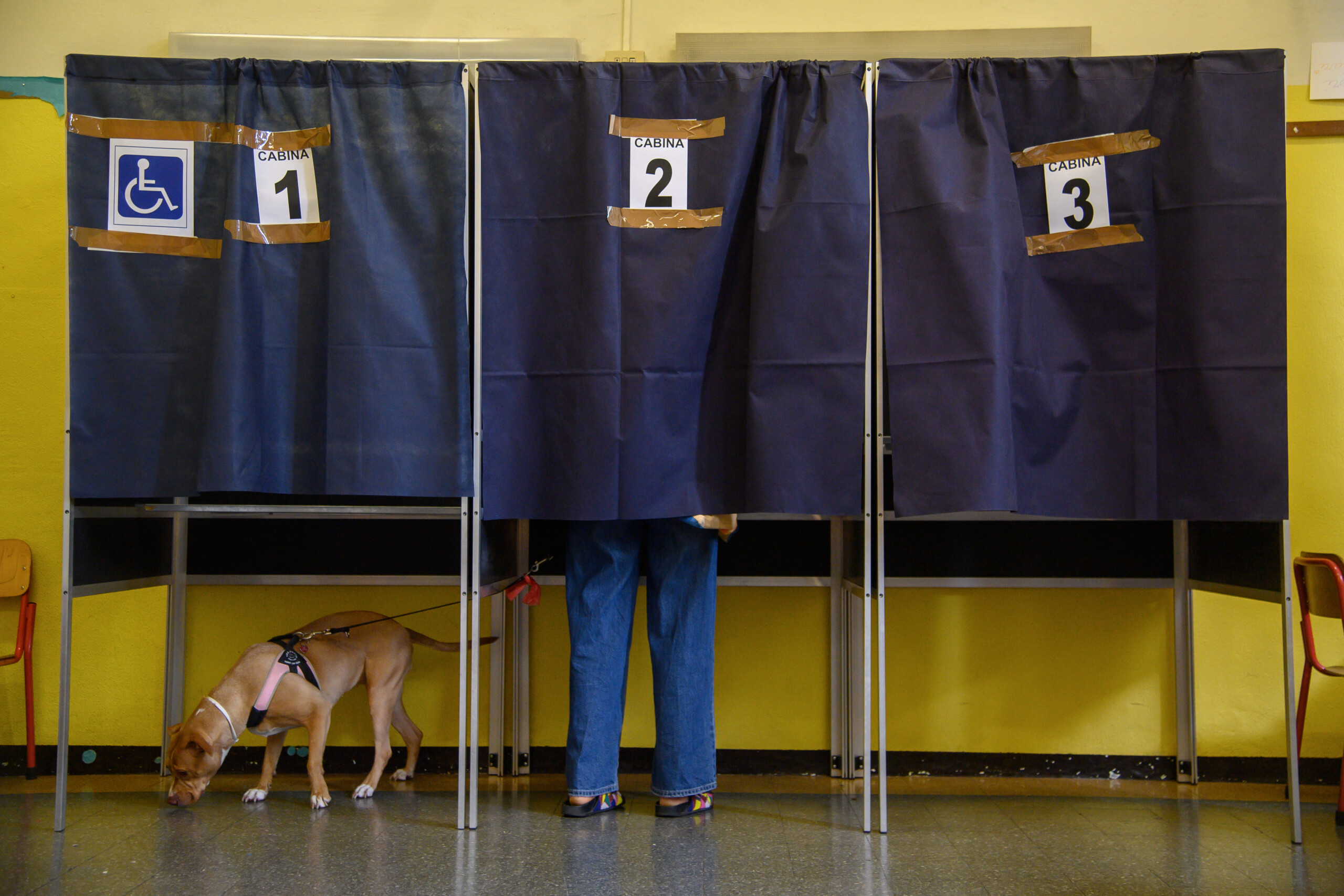 vallee daoste urnes ouvertes de 7 h a 23 h pour le renouvellement du conseil regional scaled