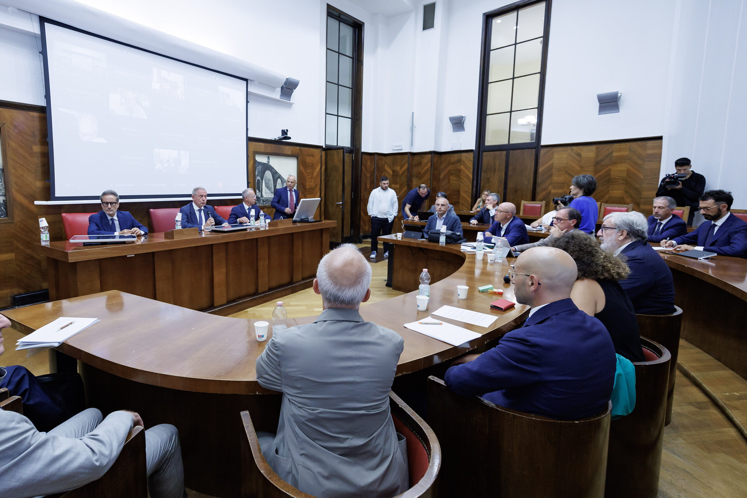 ex ilva de palma reunion urgente au palazzo chigi pour eviter un demantelement devastateur scaled