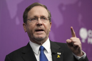 israel herzog envisage de gracier netanyahou dans son proces pour corruption
