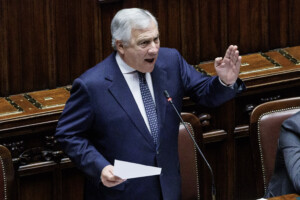 flottille tajani le nombre ditaliens arretes est passe a 40