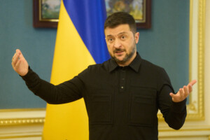 ukraine zelensky lue fait face a la menace des drones nous ne resterons pas les bras croises
