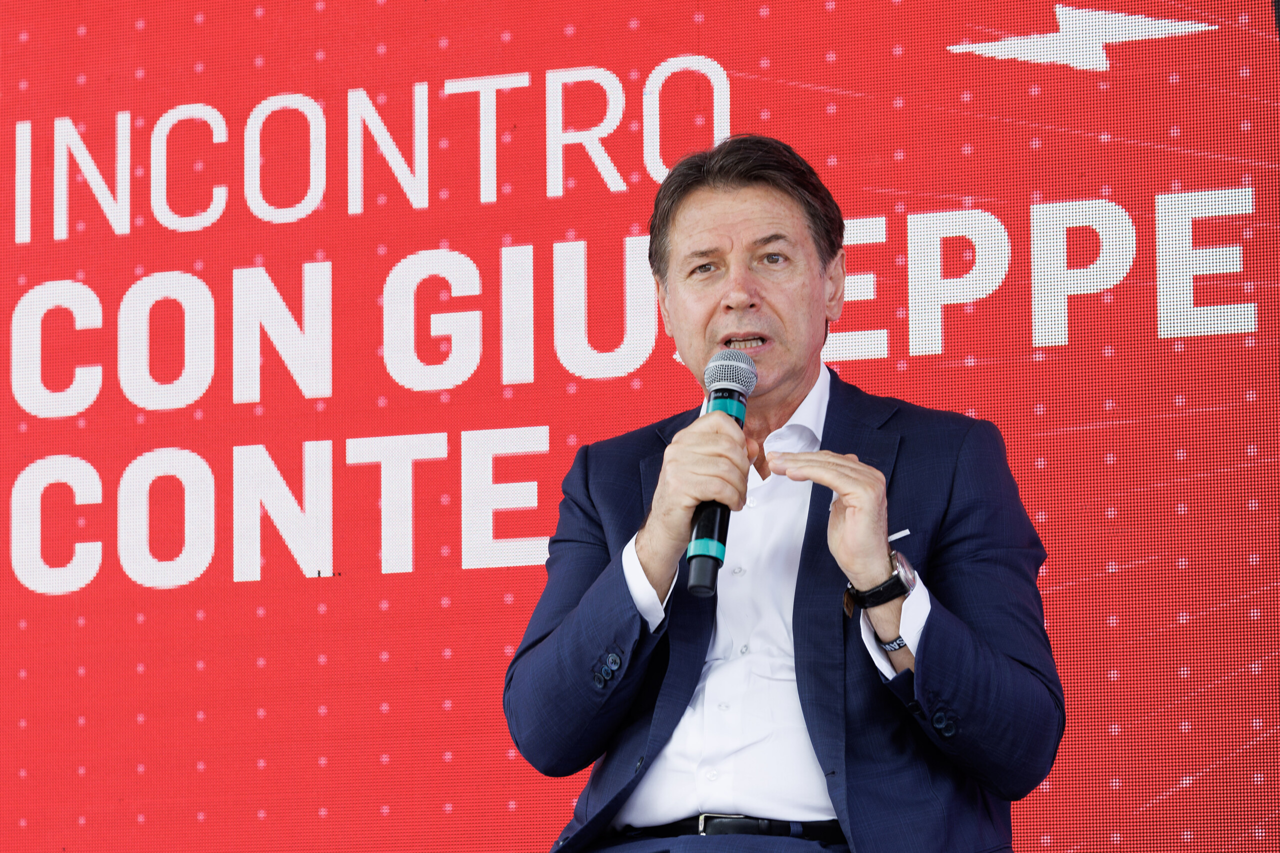calabre conte cloture la campagne avec tridico un grand desir de changement scaled