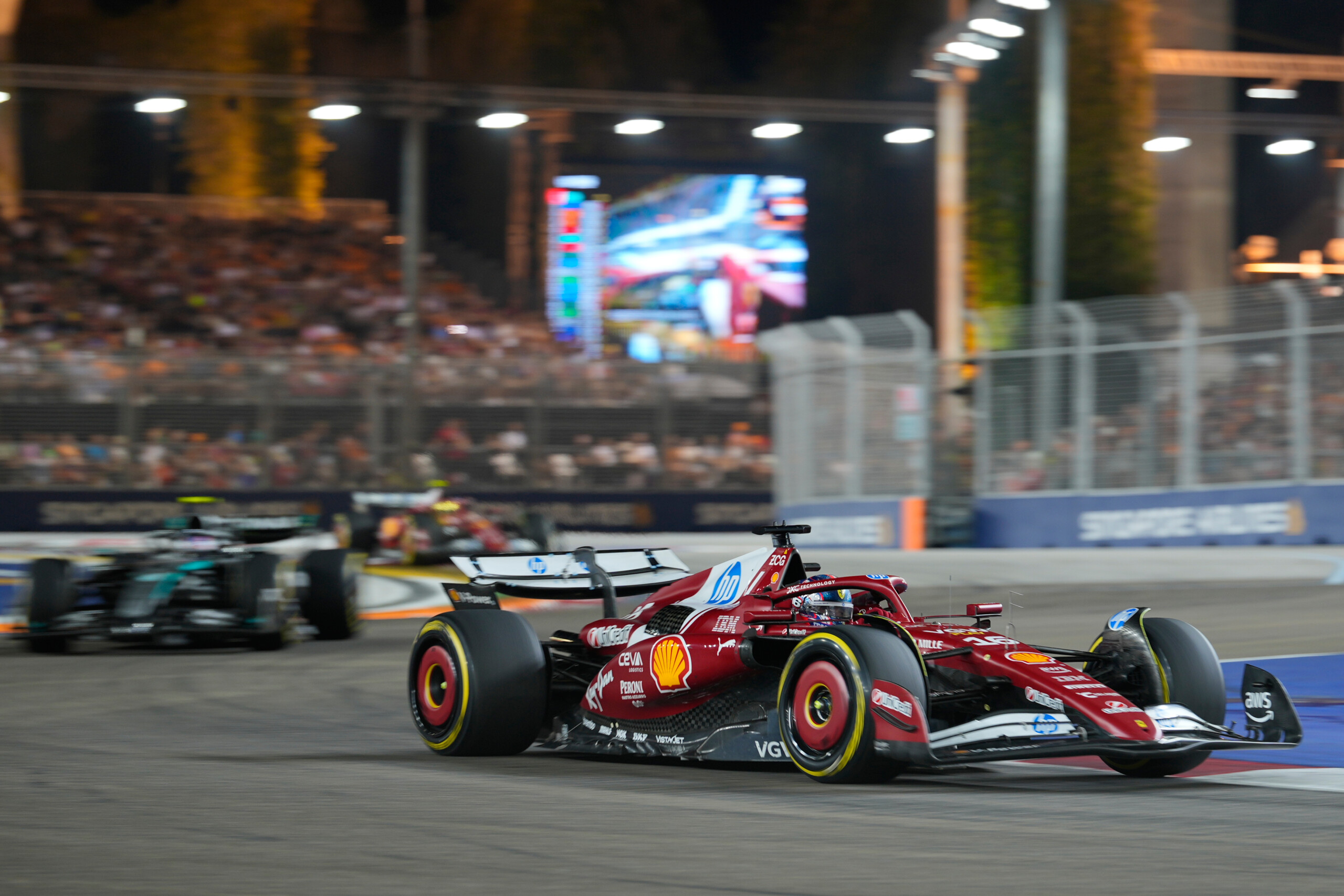 f1 leclerc une course difficile a singapour du debut a la fin scaled