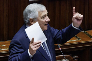 flottille tajani les 15 derniers italiens partiront demain disrael pour athenes