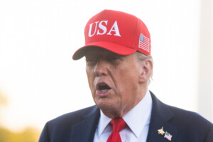 etats unis trump annonce les premiers licenciements lies au shutdown