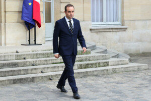 france lecornu les conditions pour gouverner ne sont pas reunies