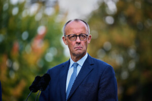 ukraine merz poutine mene une guerre hybride contre lallemagne