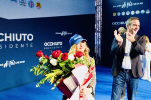 calabre occhiuto elu president avec 5726 des voix tridico obtient 4173
