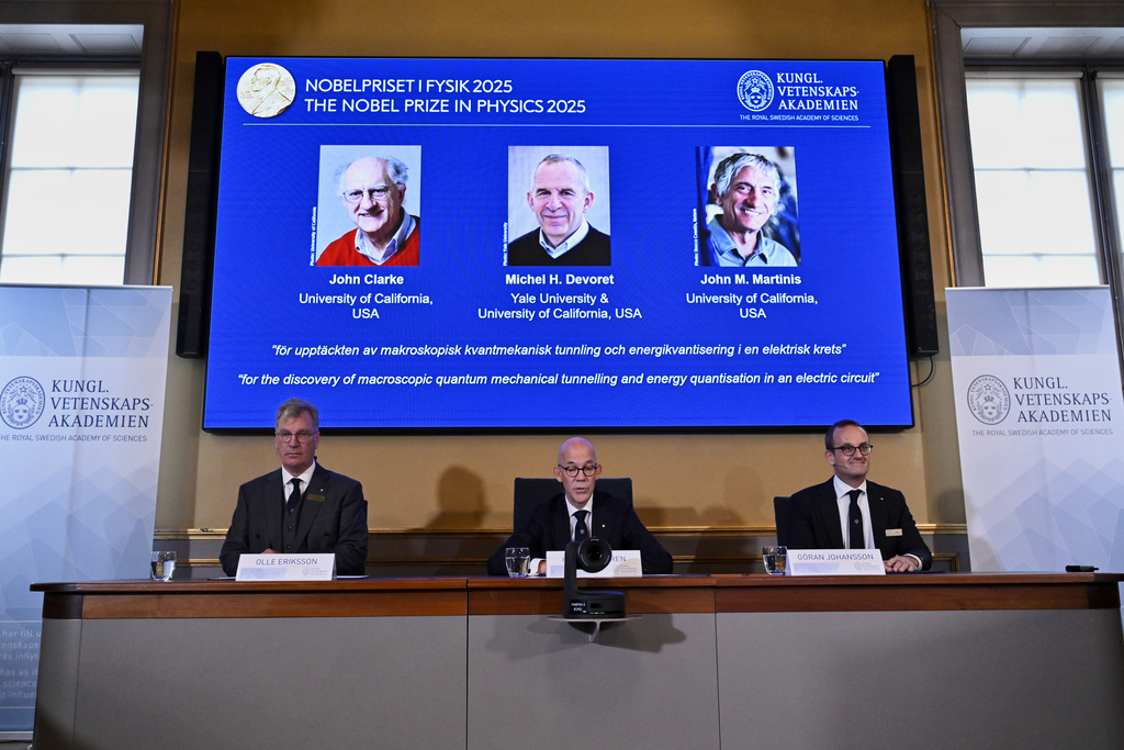 prix nobel de physique decerne a john clarke michel h devoret et john m martinis