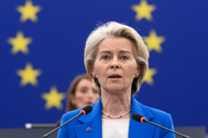 von der leyen repondre sans hesitation a la guerre hybride en cours