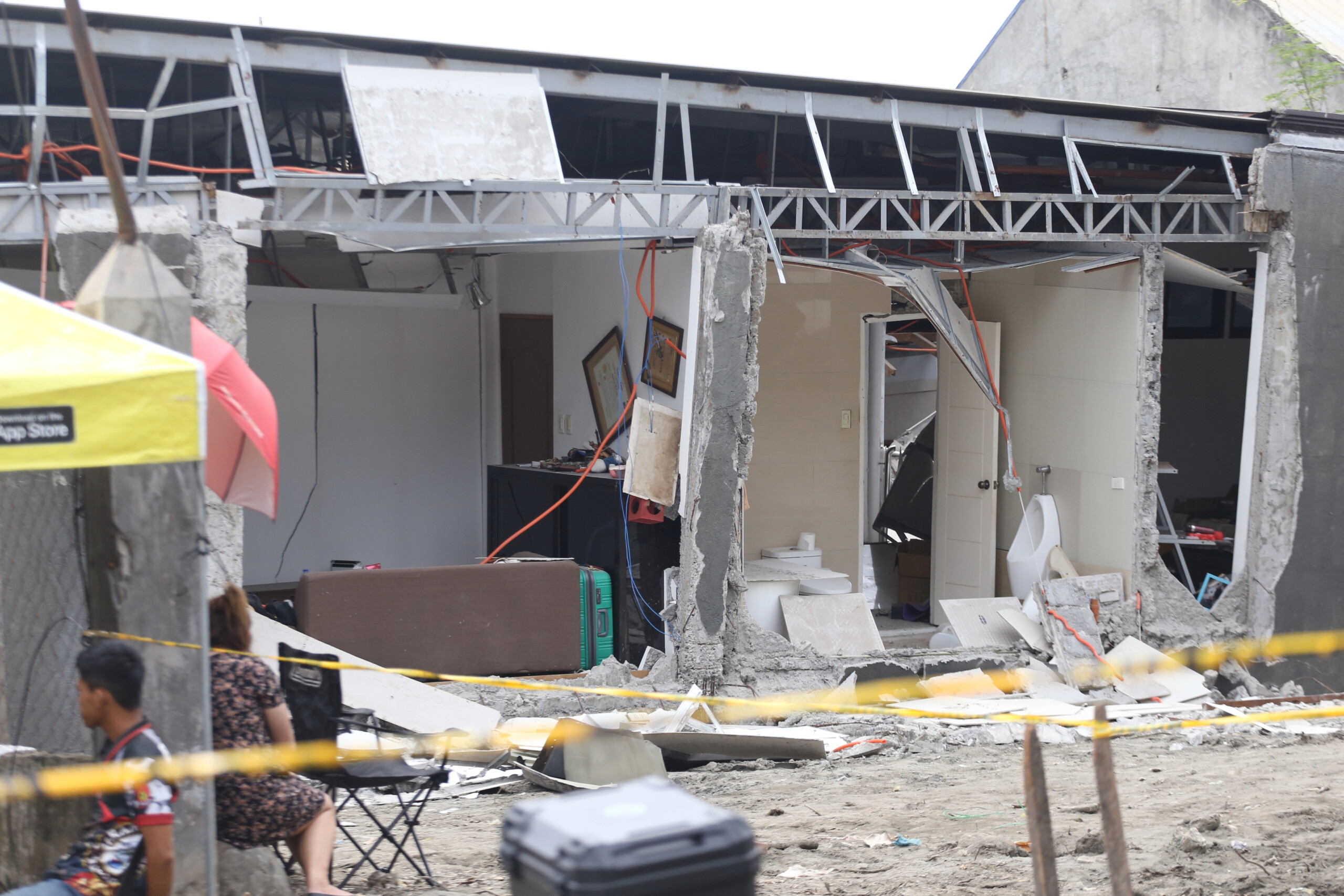 seismes 7 morts aux philippines dans un seisme de magnitude 74 scaled
