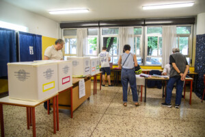 elections regionales en toscane baisse de 14 de la participation par rapport a 2020