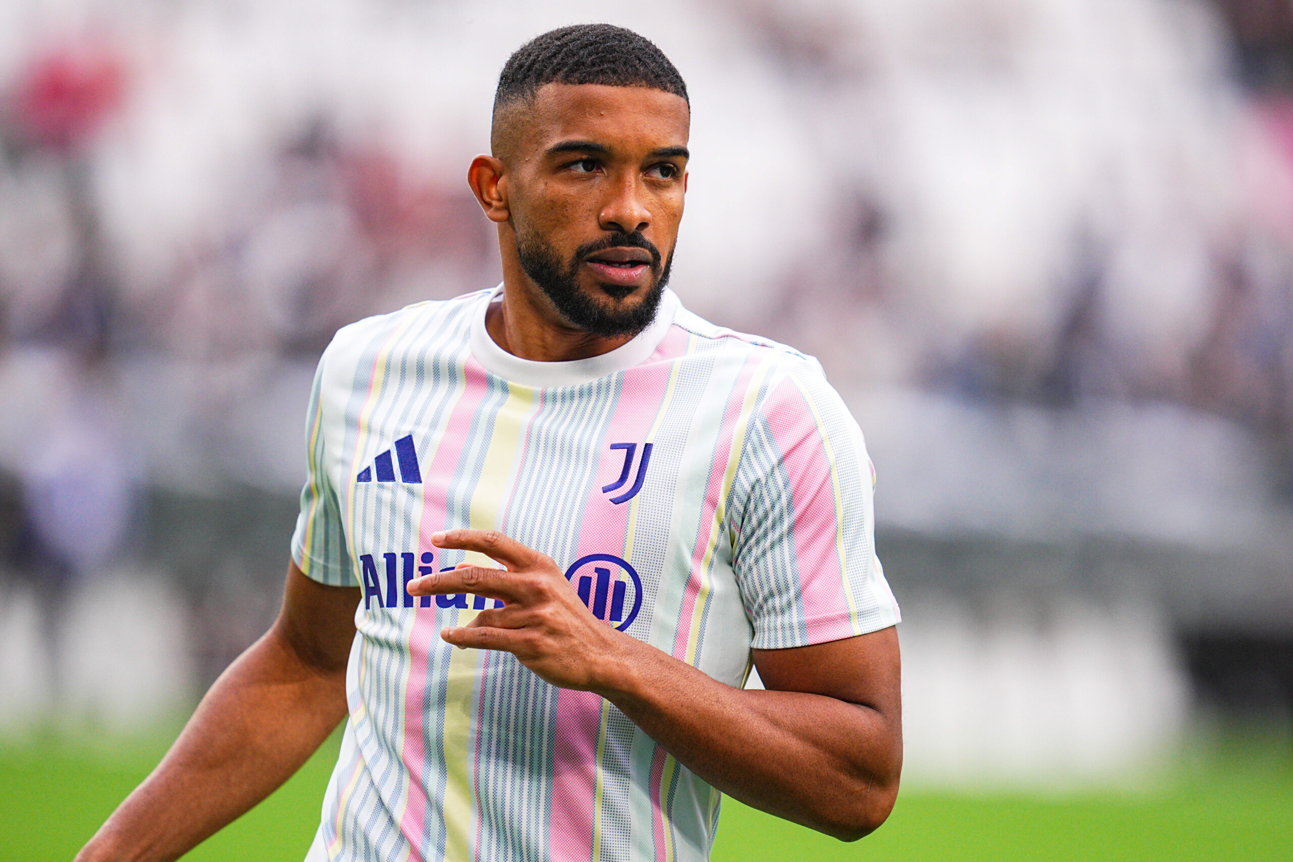 juventus lesion du menisque pour bremer operation du genou scaled