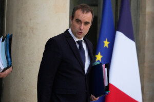 france lecornu reforme des retraites suspendue jusquen janvier 2028