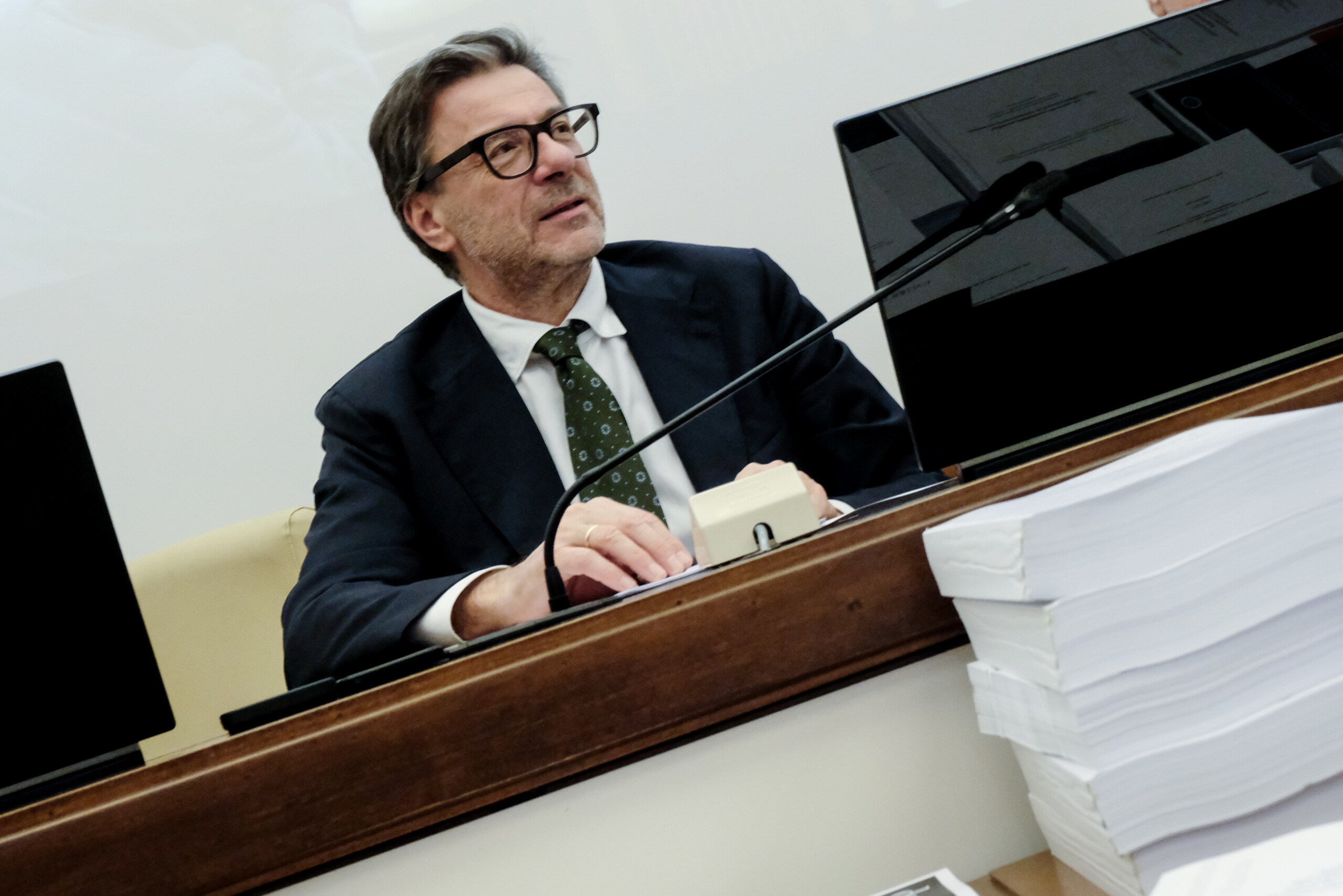 loi de finances giorgetti aujourdhui on termine les chiffres les regles jeudi ou vendredi scaled