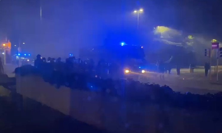 tensions entre manifestants et policiers lors dune manifestation pro palestinienne a udine