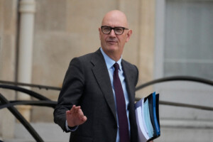 france ministre de leconomie vers une manoeuvre de 30 milliards