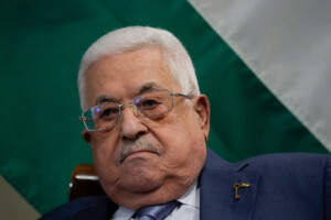 gaza abbas condamne les executions perpetrees par le hamas