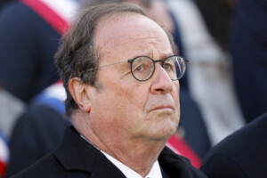 france hollande nous socialistes redevenons une force de gouvernement