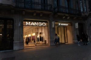 espagne deces du fondateur de mango son fils fait lobjet dune enquete