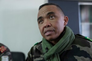 madagascar le leader du coup detat militaire a prete serment en tant que president