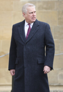 royaume uni le prince andrew renonce au titre royal