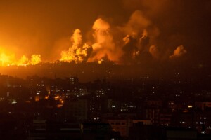 israel lance une nouvelle vague dattaques contre le hamas a gaza