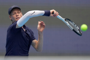 sinner renonce a la finale a 8 de la coupe davis