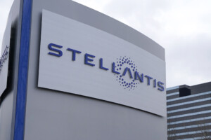 stellantis filosa le plan italie est confirme et se poursuit dans les delais prevus