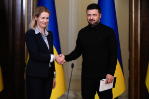 ukraine kallas nous ne nous arreterons pas au 19e paquet de sanctions contre la russie