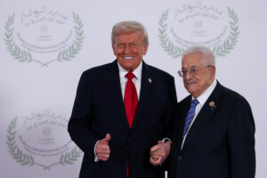gaza abbas le hamas est un obstacle a la paix il doit rendre ses armes