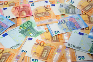 tresor deuxieme jour de placement des btp valore les commandes depassent 13 milliard